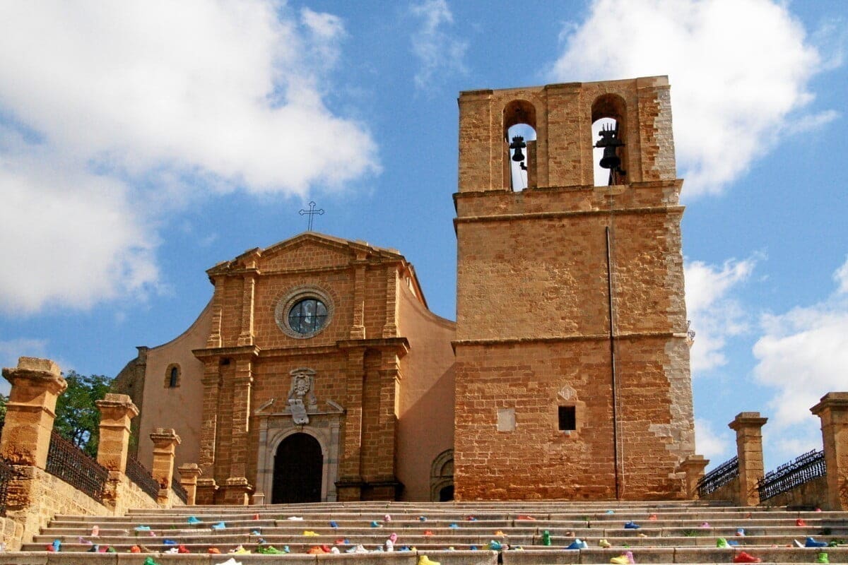 Pedofilia. Miracolo. Curia di Agrigento risarcisce Marco Marchese