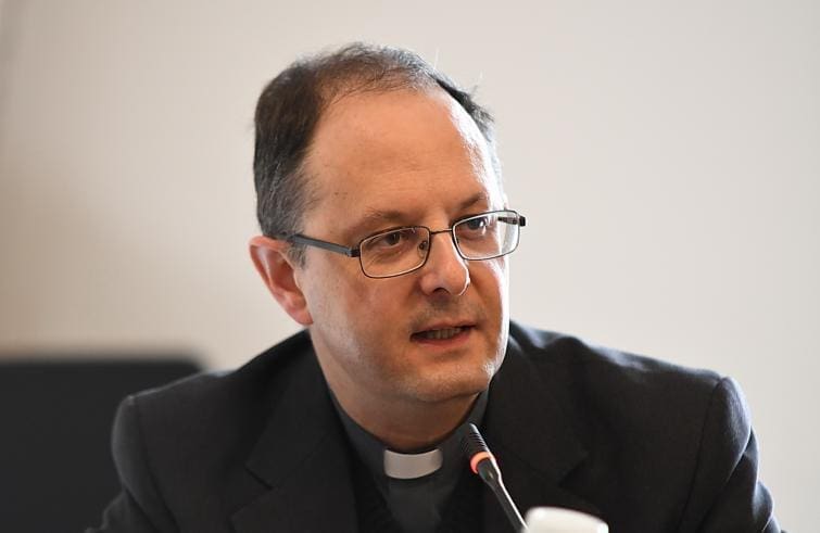 Il giornale cattolico Korazym adombra il sospetto che le accuse di pedofilia provengano da un’associazione che faceva parte della Caritas del Gibuti.