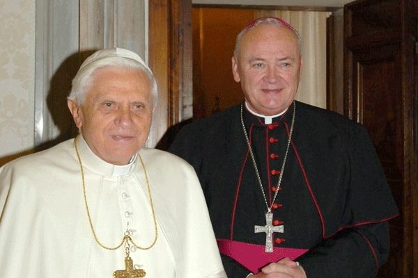 Si dimette il vescovo irlandese Magee, in Vaticano da Paolo VI a Wojtyla
