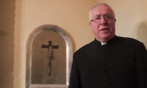 Don Bellei. Le ragazze che si appartano come i preti pedofili