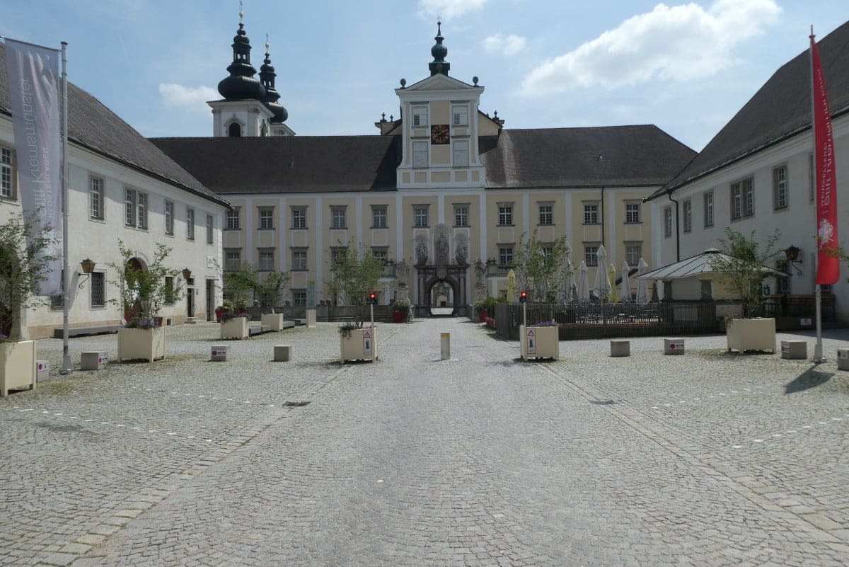 Pedofilia: Austria, 3 sacerdoti sospesi Uno di loro ha ammesso violenze su studenti scuola monastero