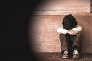 Scrive a un bambino: ti voglio nudo