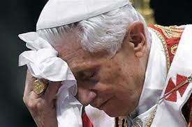 Ratzinger confessa: “Mi raccontarono degli abusi ma feci finta di niente”