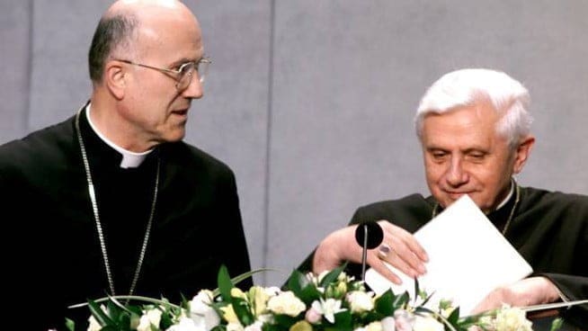 New York Times: “Ratzinger e Bertone nascosero casi di preti pedofili”