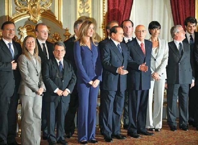 Pedofilia: il Vaticano si sente accerchiato, il Governo italiano lo soccorre