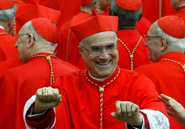 PRETI PEDOFILI/ BERTONE: INQUIRENTI FACCIANO LUCE SU EPISODI TORINO