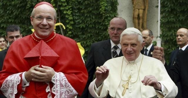 Cardinale austriaco attacca Sodano “Insabbiò l’inchiesta sulla pedofilia”