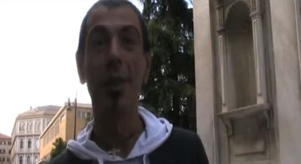 Pedofilia, volantinaggio di Zanardi davanti al Duomo