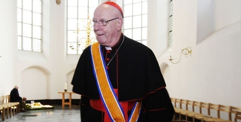 Olanda: cardinale ammette, “Feci parrocco un pedofilo”