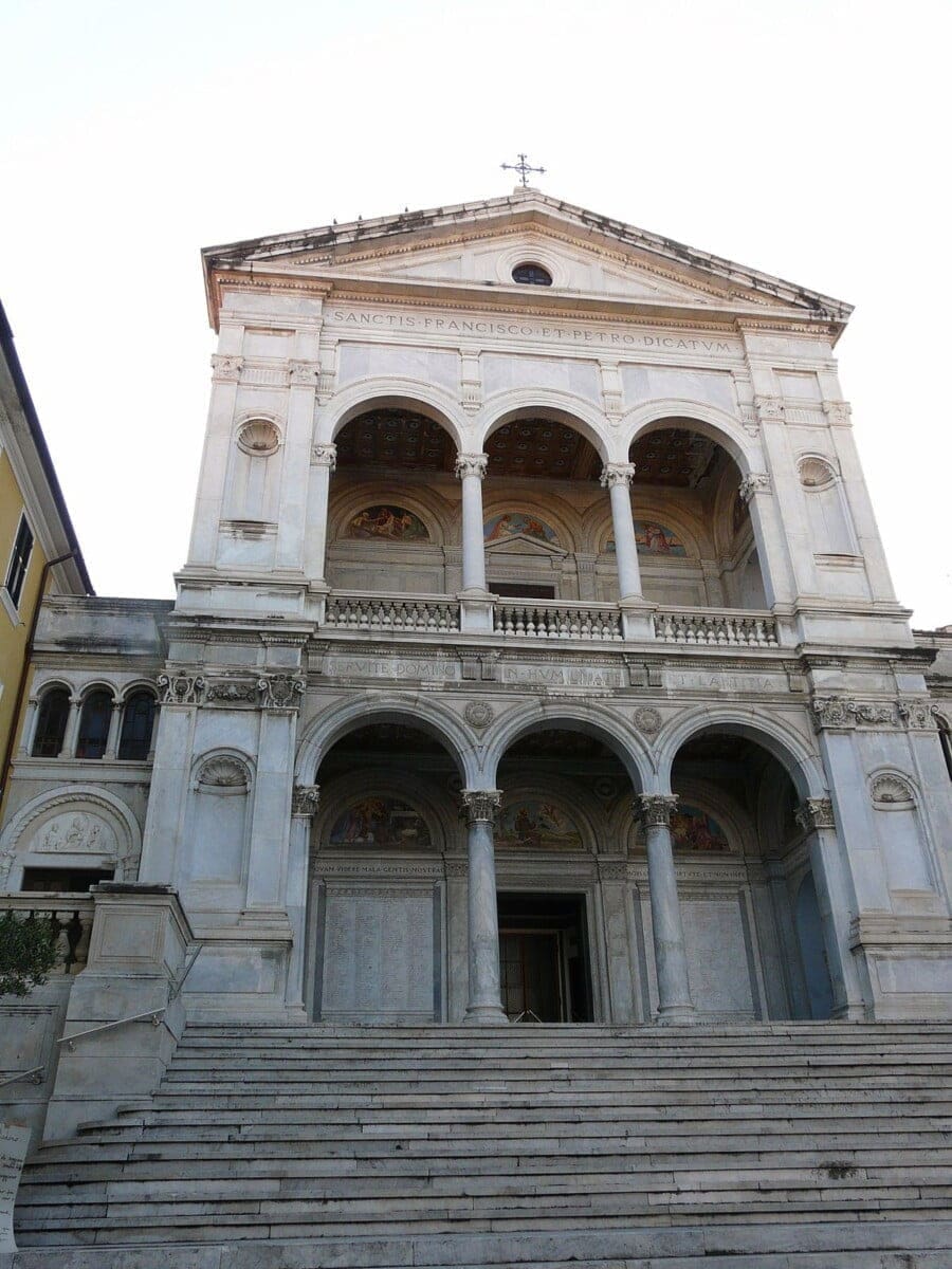 Diocesi solidarizza con prete arrestato per pedofilia