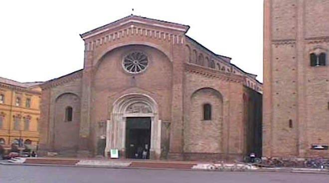 Forlì, prete ricattato. Si attende la perizia del computer