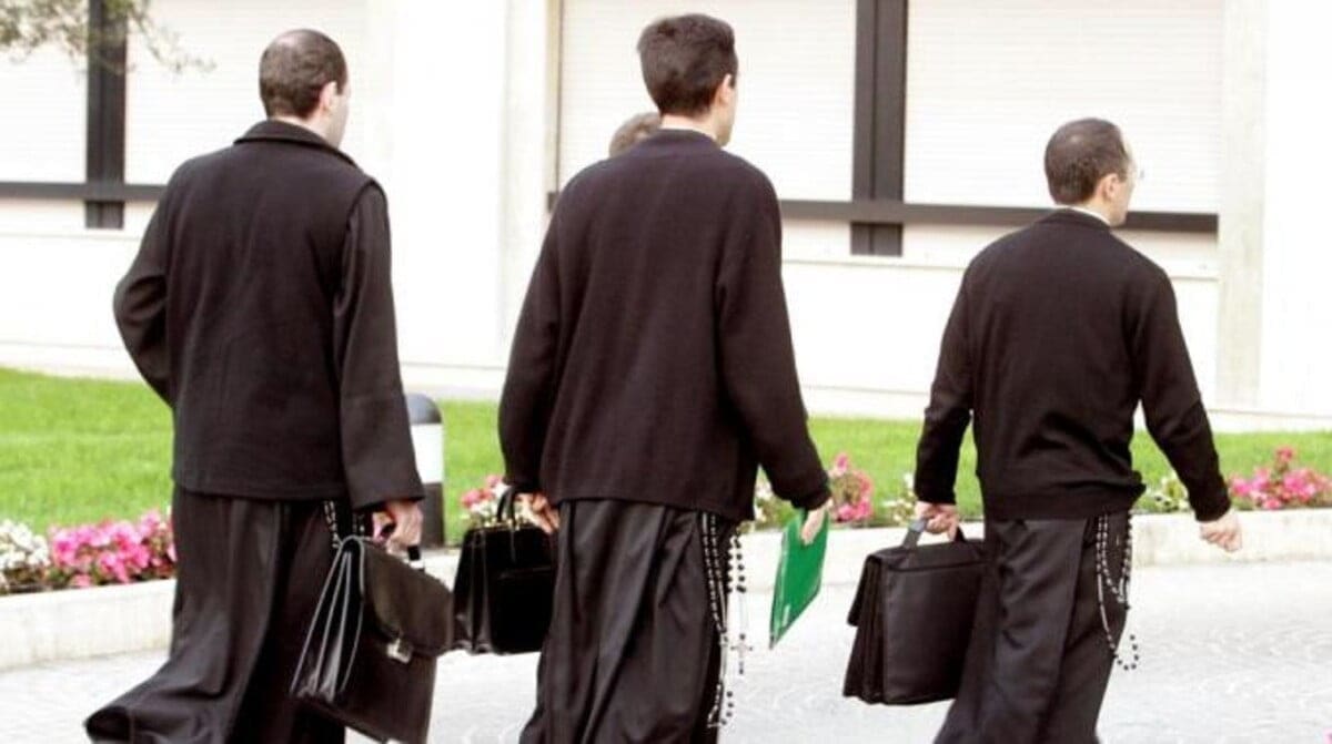 Prete pedofilo, la verità di Vecchi “La Curia non era al corrente”