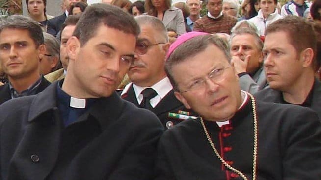 Pedofilia, anche il sindaco di Orciano scarica don Giacomo Ruggeri. Le spine della chiesa