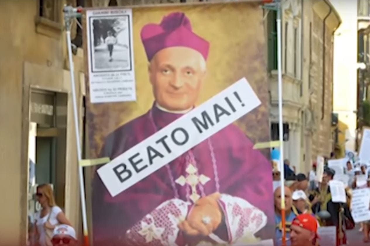 Preti pedofili, assolto ex vescovo Sotto sorveglianza due religiosi