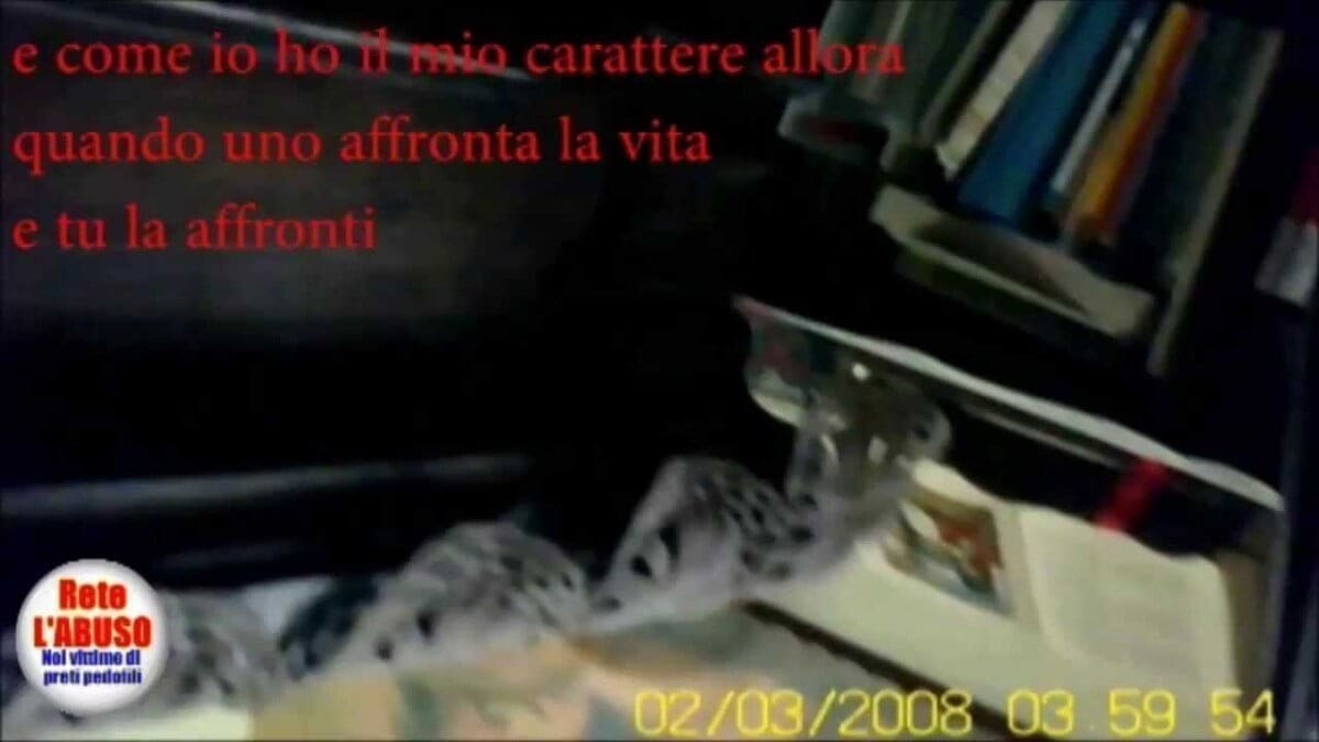 Diocesi di Nola (NA); don Silverio Mura malgrado le denunce insegna ancora in una scuola.