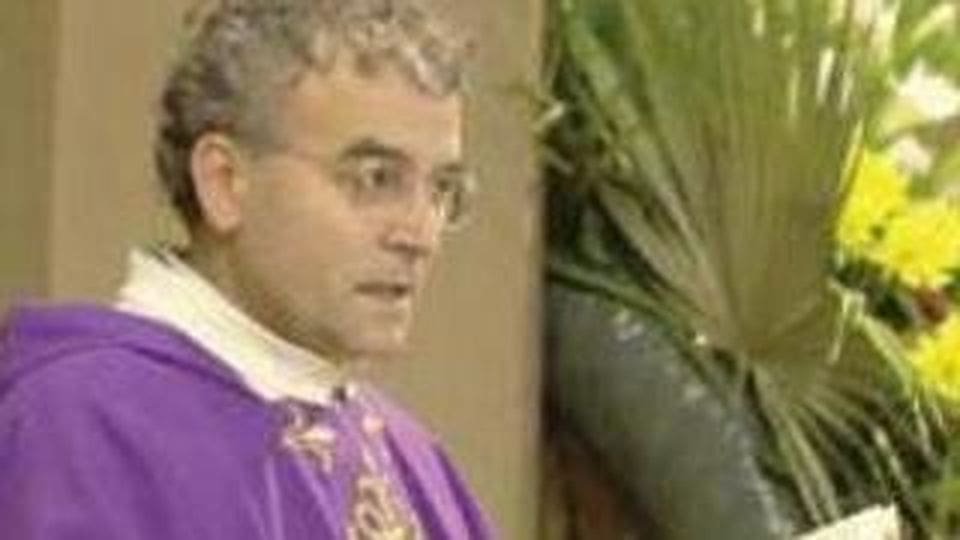 SAVONA: L’ira di don Giovanni Lupino in una Diocesi di CORTIGIANI