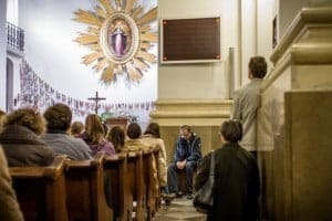L’arcivescovo polacco che costringeva i bambini al sesso orale