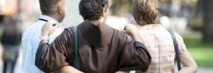 Salerno, centro storico. Abusi su 20enne. Prete frate minore verso il giudizio, Costretto a sesso per lavorare. Prete trasferito e nascosto
