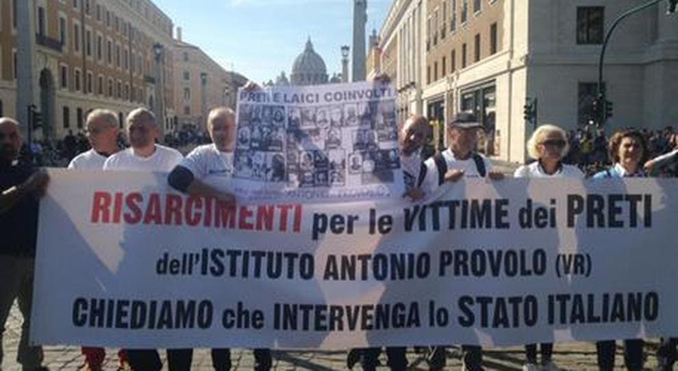 Preti pedofili a Verona in un istituto per sordi