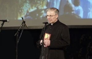 Due storie diverse. Le suore di #Trento e monsignor #Inzoli #BancoAlimentare #CL #Meeting14