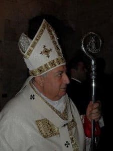 Prete della Diocesi di Cosenza arrestato a Napoli per sesso con minorenne, il vescovo Nunnari lo sospende