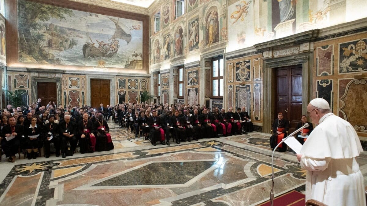 Pedofilia, la Commissione studia la responsabilità dei vescovi