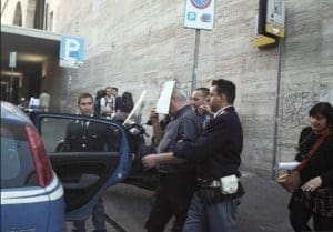 Prostituzione a Termini; “Padre Placido andava alla stazione per fare beneficenza, non è un pedofilo. Le foto? Non sapeva fossero minorenni”