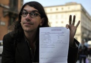 “Violentato da un prete a Capocotta”. Il memoriale di Paolini.