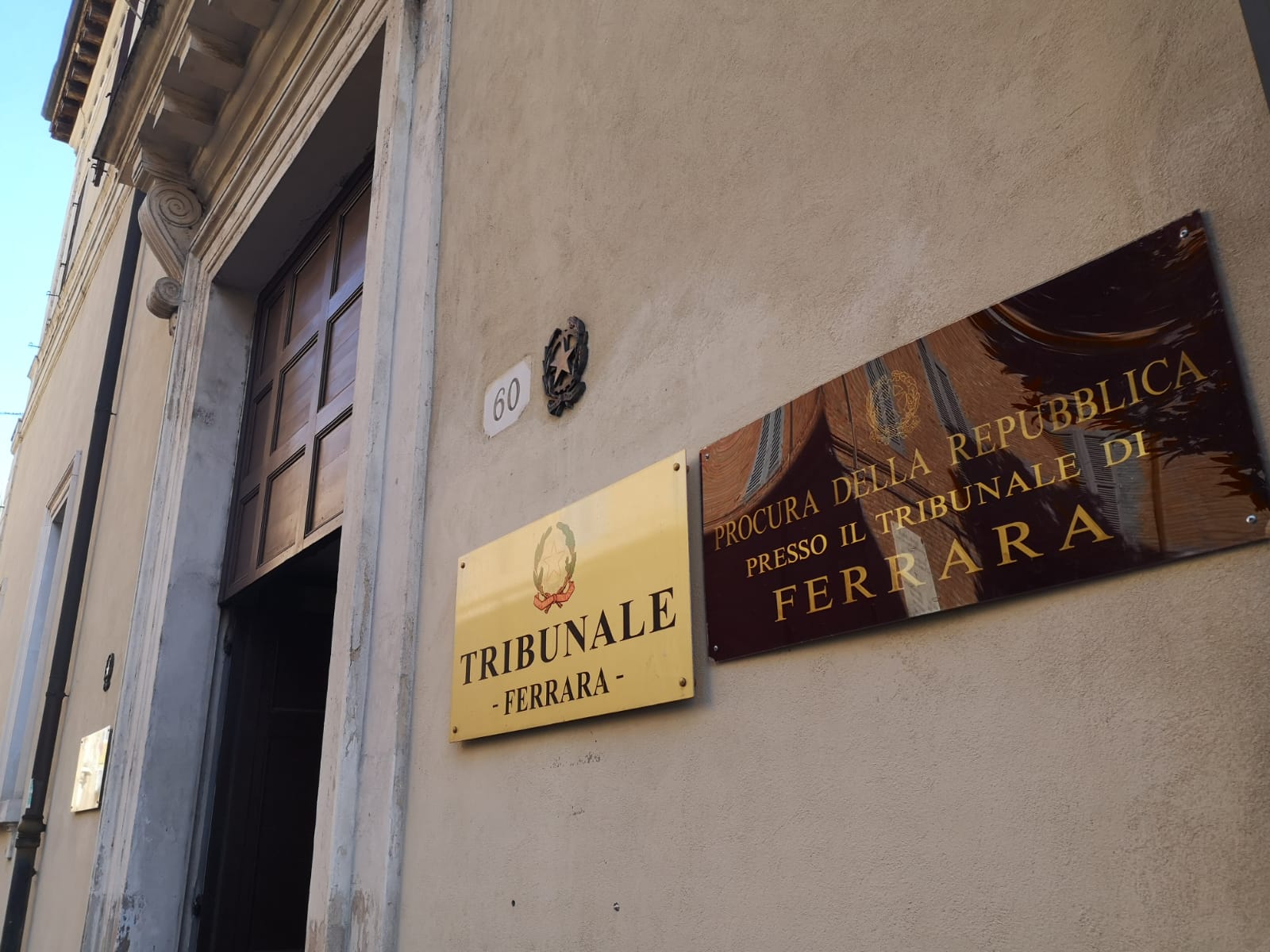 Ferrara: parzialmente archiviato il procedimento nei confronti della Rete L’ABUSO e un suo assistito.