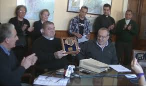 Don Zappella si auto accusa in una tragicomica intervista