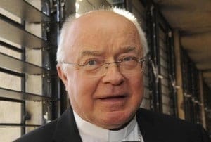 Wesolowski, suore e preci. E l’archivio dei minori predati?