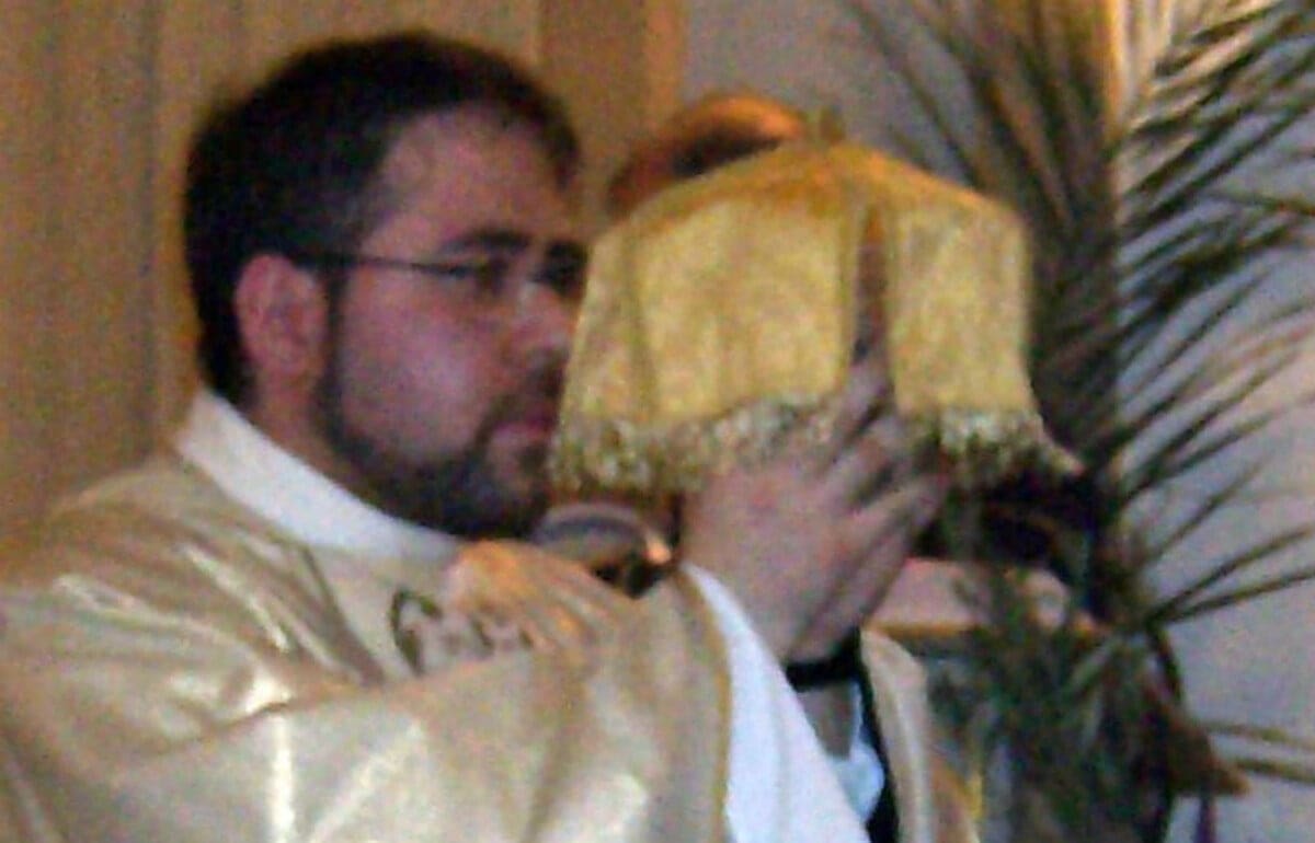“Così ho denunciato quel sacerdote”, parla la madre dei ragazzini abusati