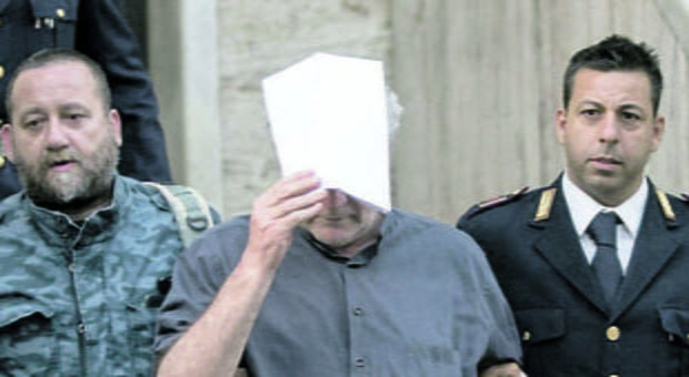 Prostituzione minorile, preso latitante in compagnia di un bambino