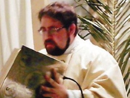 Pedofilia, sacerdote di Palermo arrestato a Roma