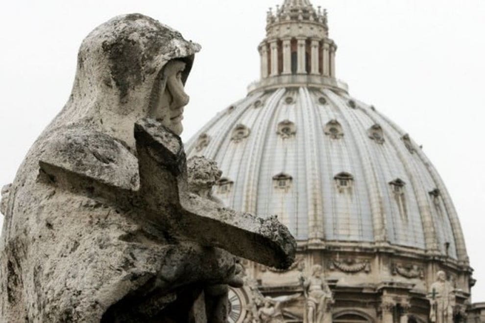 La gerarchia minimizza, ma il problema esiste.
