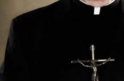 Prete pedofilo: il drammatico racconto della vittima: mi diceva, “ci ha unito Dio”