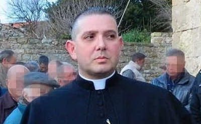 Abusi minori, chiesti 10 anni per prete