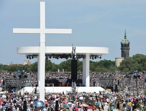Germania, abusi su 547 ragazzi del coro cattolico di Ratisbona