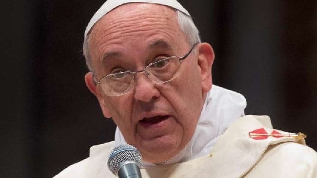 Papa Francesco licenzia cardinale Muller: al suo posto Ladaria. Espresso: “Coprì un prete p******o”
