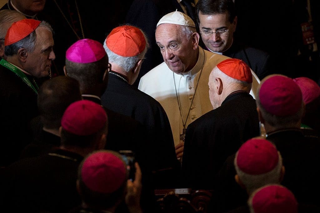 Perché la gerarchia della chiesa cattolica rende difficile punire i prelati colpevoli di abusi sessuali