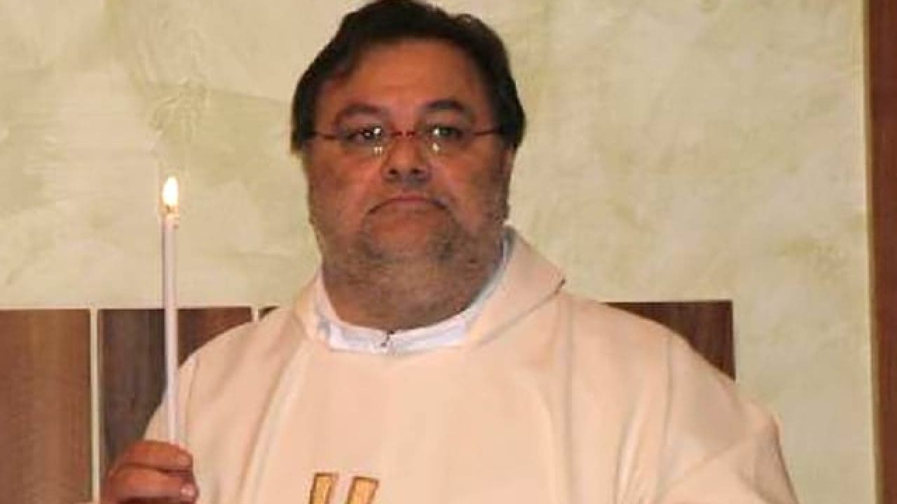 Chiesa e pedofilia, chi è l’ex parroco Ruggero Conti evaso da una clinica
