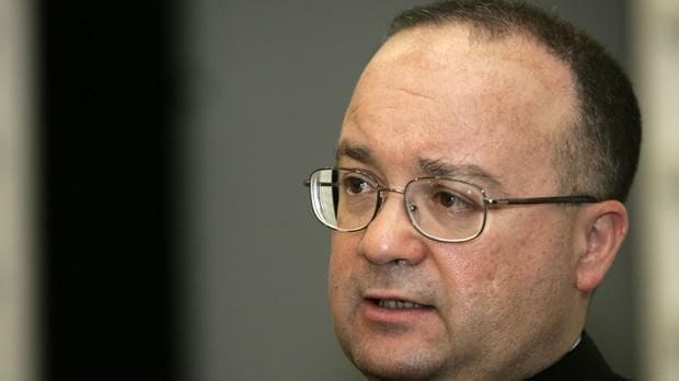 Perché il Papa ha rimosso il vescovo anti preti pedofili?