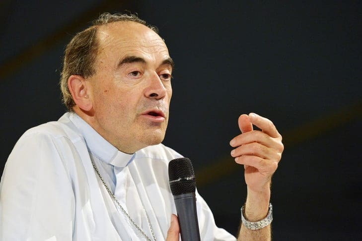 L’arcivescovo di Lione sarà processato per omessa denuncia sui casi di pedofilia di Padre Preynat