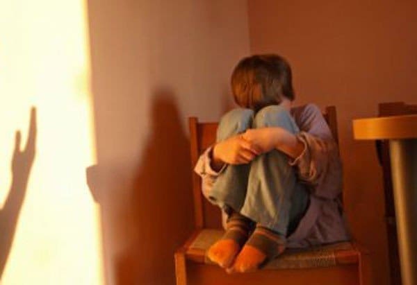 Catania. Ragazzini abusati durante riti religiosi, le madri: «E’ una purificazione». Arrestato un santone