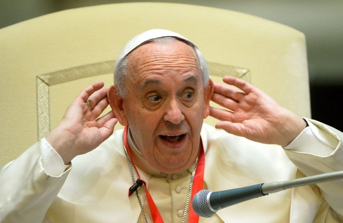 Scusa di cosa? In Cile chiede le prove alle vittime: E QUANDO IL PAPA LE PROVE LE AVEVA?