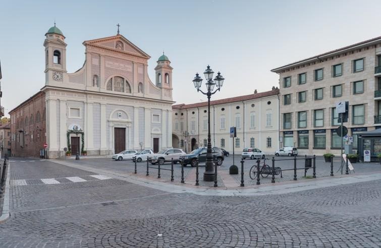 Don Silverio, anche il vescovo «indaga»