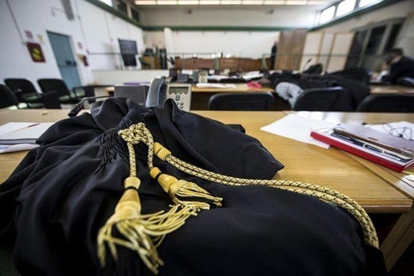 Pedofilia, 18 anni a ex sacerdote Foggia