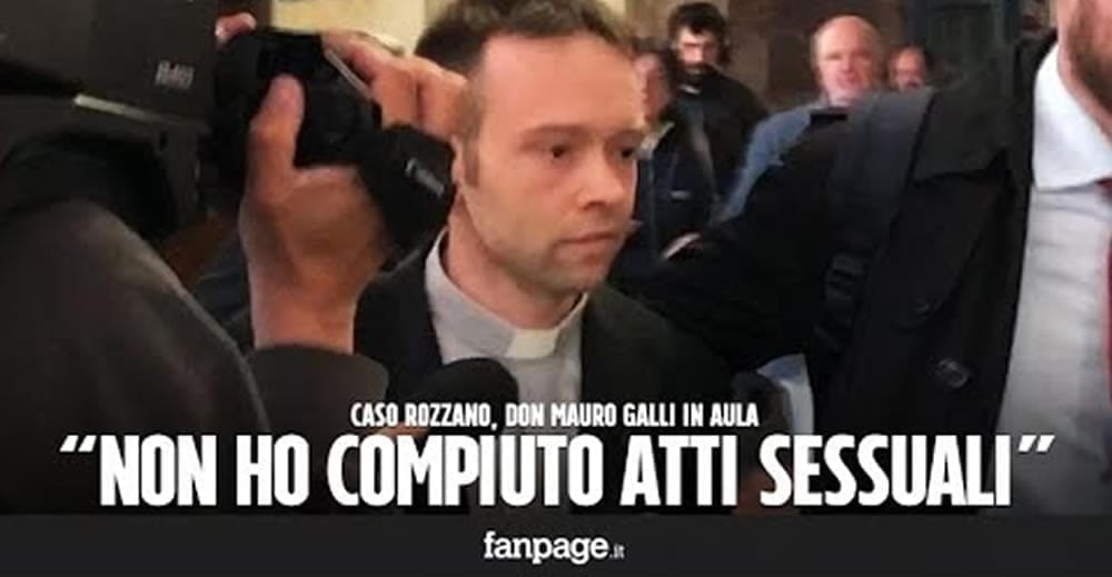 Pedofilia. Don Mauro Galli, accusato di abusi sessuali su minore si difende: “Solo dormito con lui”