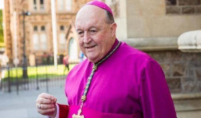 0004F8EF il pugno duro di bergoglio sulla pedofilia
