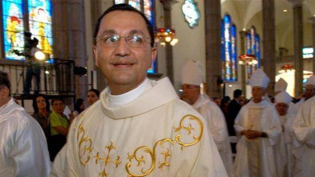 Honduras, si dimette il vescovo ausiliare del cardinal Maradiaga